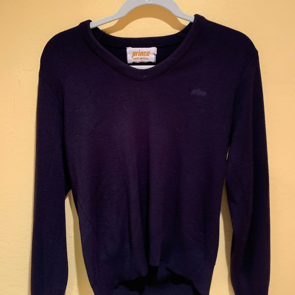 Free shipping- Mens S v-neck sweater